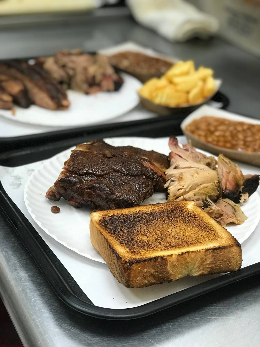 Honky Tonk Smokehouse | restaurant | 145 Jonestown Rd, Winston-Salem, NC 27104, USA | 3367942270 OR +1 336-794-2270