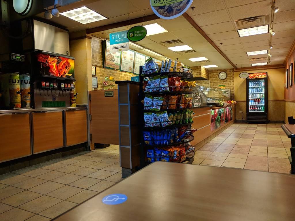 Subway | meal takeaway | 120 S State St Unit 1, Chicago, IL 60603, USA | 3124251601 OR +1 312-425-1601