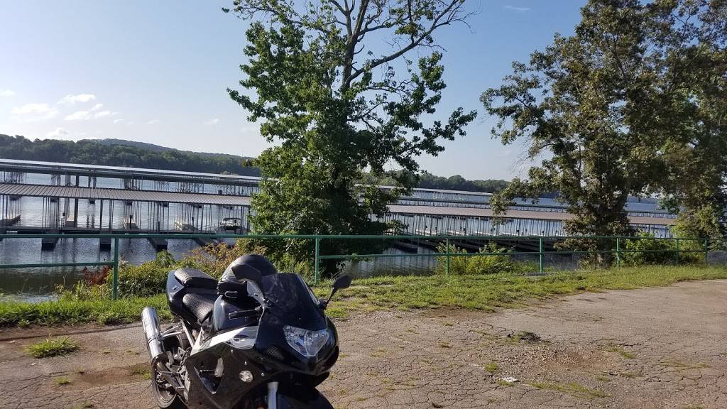 Harbor Lights Marina | restaurant | 9718 Hixson Pike, Soddy-Daisy, TN 37379, USA | 4238425391 OR +1 423-842-5391