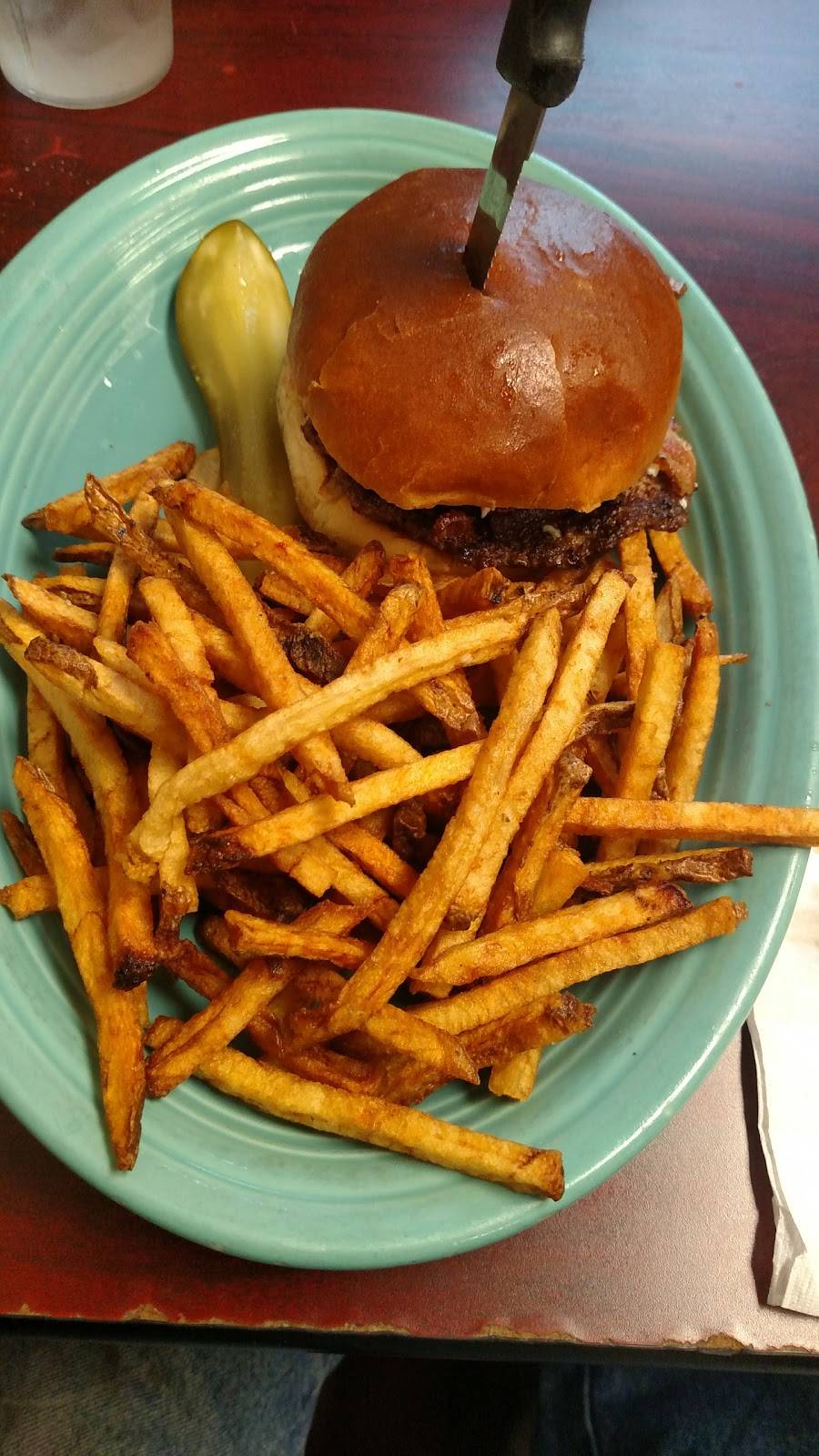 Honeymoon Grille | cafe | 3458 Manchester Rd, Akron, OH 44319, USA | 3306444355 OR +1 330-644-4355