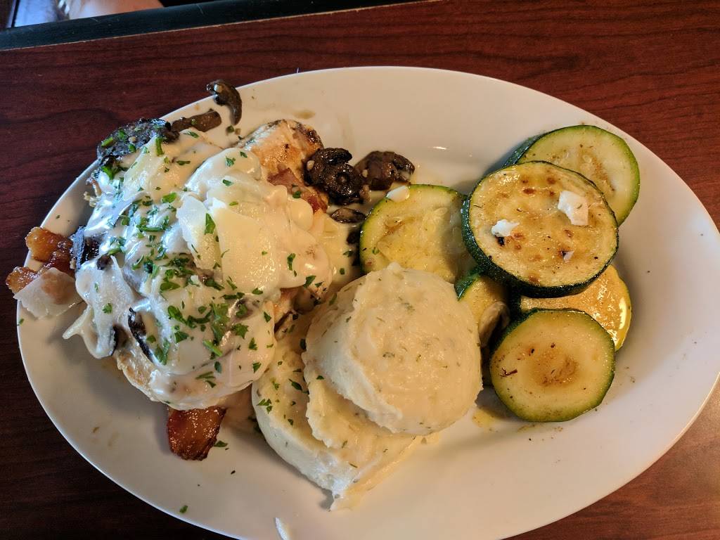 Ruby Tuesday | restaurant | 10509 Gibsonton Dr, Riverview, FL 33569, USA | 8136724524 OR +1 813-672-4524