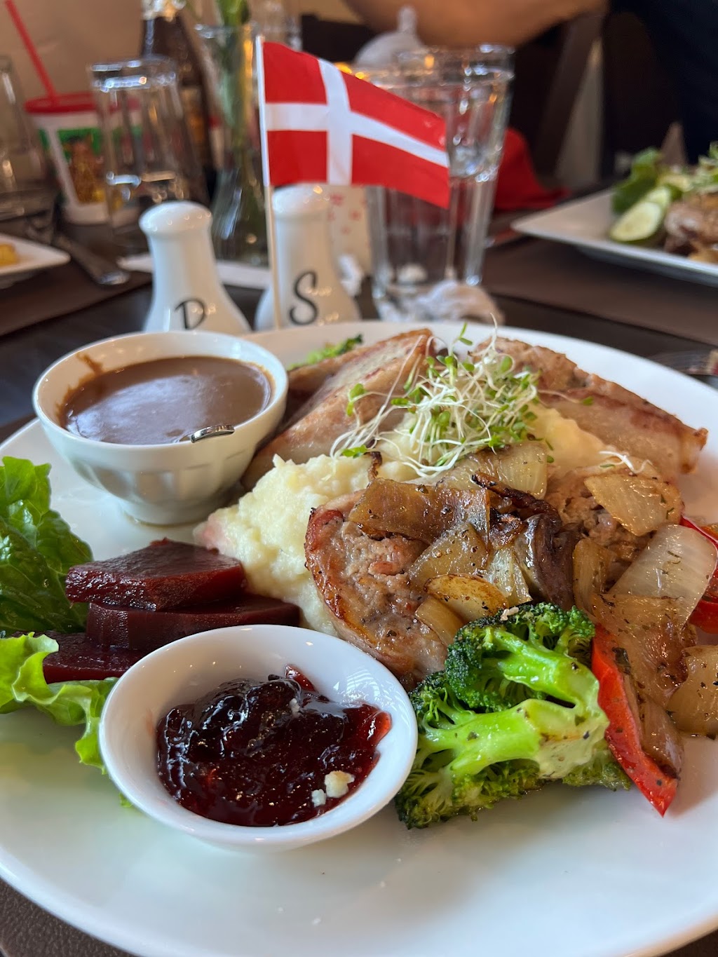 Copenhagen Corner | restaurant | 31161 Niguel Rd, Laguna Niguel, CA 92677, USA | 9494297900 OR +1 949-429-7900