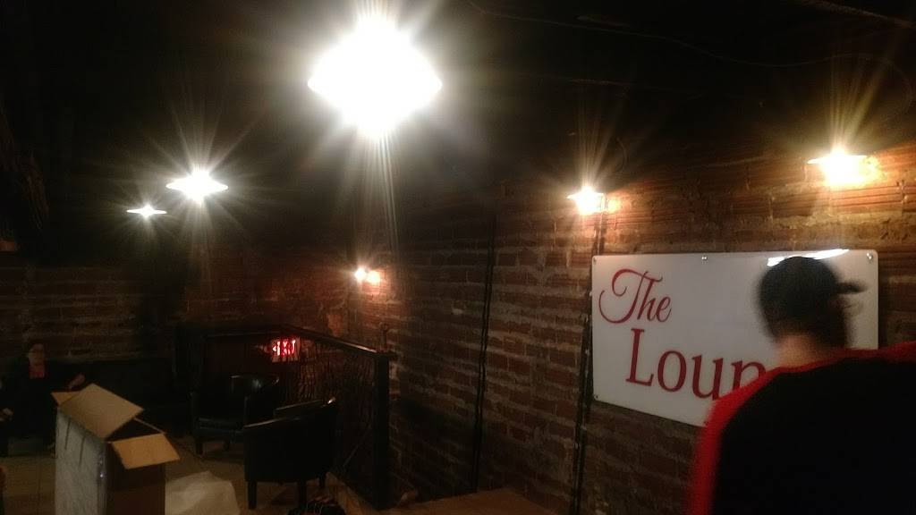 Badger Bar | restaurant | 326 E Main St, Reedsburg, WI 53959, USA | 6087683402 OR +1 608-768-3402