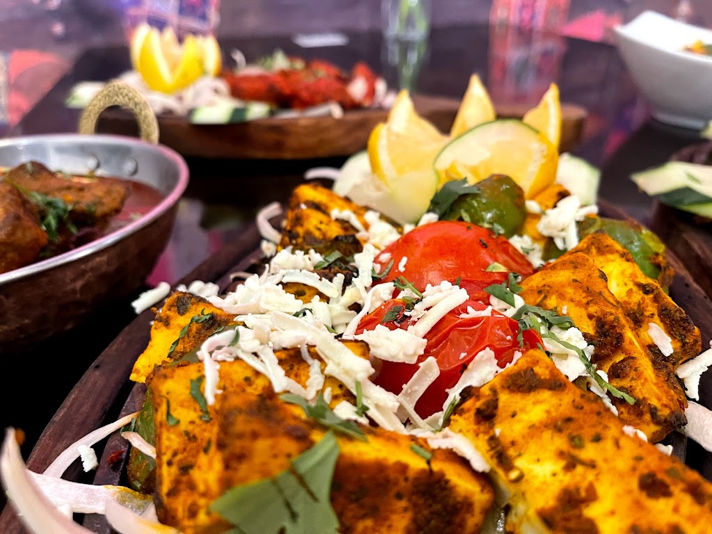 India House Restaurant - Chicago | restaurant | 59 W Grand Ave, Chicago, IL 60654, USA | 3126459500 OR +1 312-645-9500