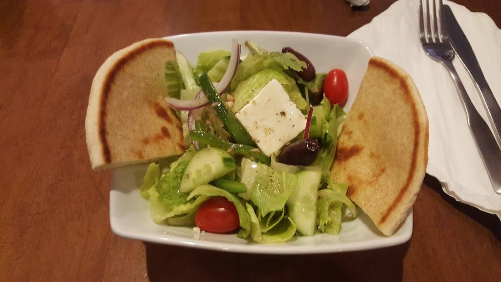 Katerinas Greek Cuisine | restaurant | 9212 Center St, Manassas, VA 20110, USA | 7033614976 OR +1 703-361-4976