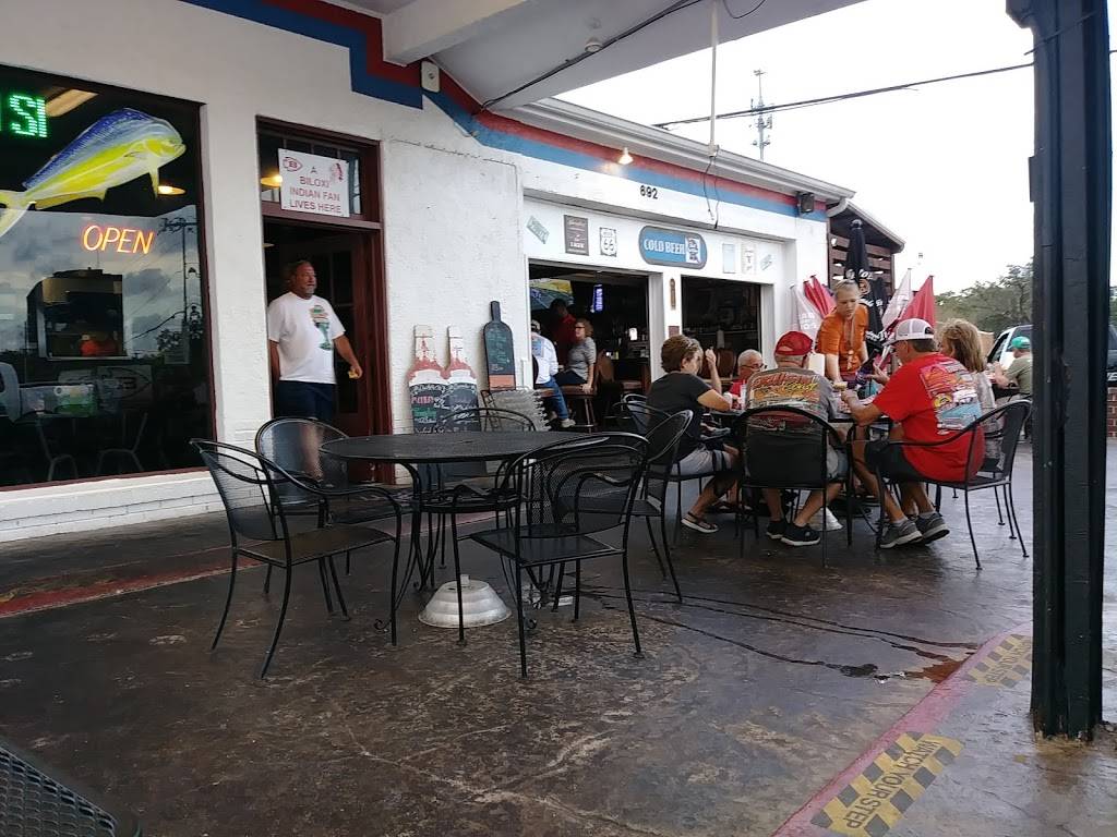 Fillin Station | restaurant | 692 Howard Ave, Biloxi, MS 39530, USA | 2284352522 OR +1 228-435-2522