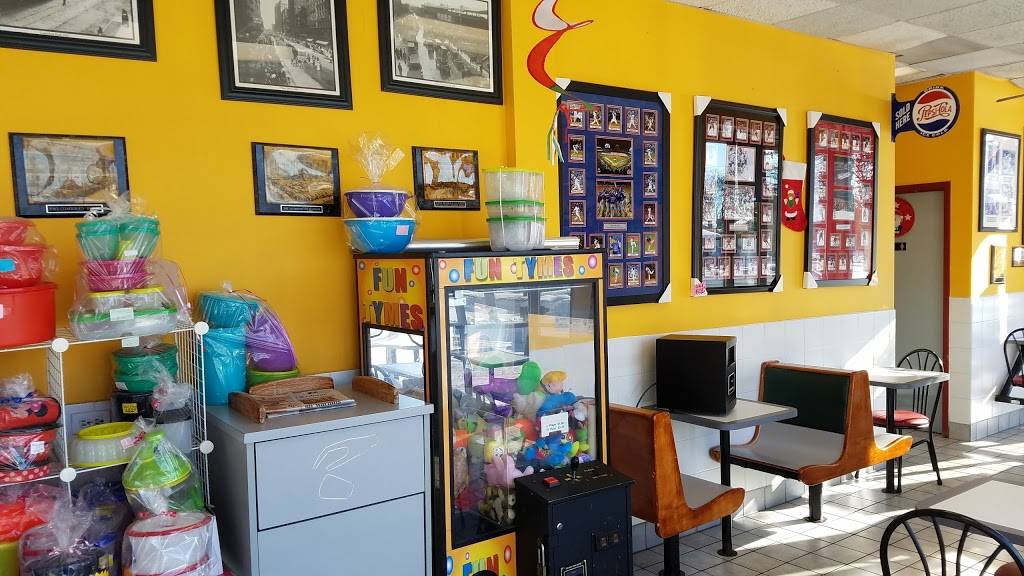 Frankies Fast Food | restaurant | 720 E Rand Rd, Mt Prospect, IL 60056, USA | 8475909545 OR +1 847-590-9545