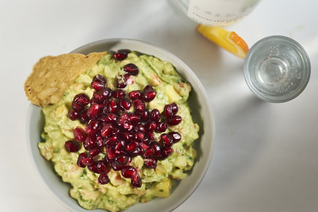 Bar Poca Madre | restaurant | 735 Village Center Dr, Burr Ridge, IL 60527, USA | 6308280228 OR +1 630-828-0228