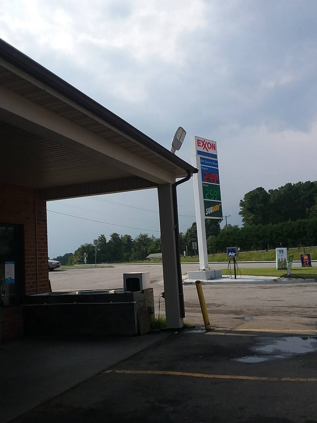 Old Country Store | restaurant | 18241 A L Philpott Hwy, Ridgeway, VA 24148, USA | 2769573558 OR +1 276-957-3558