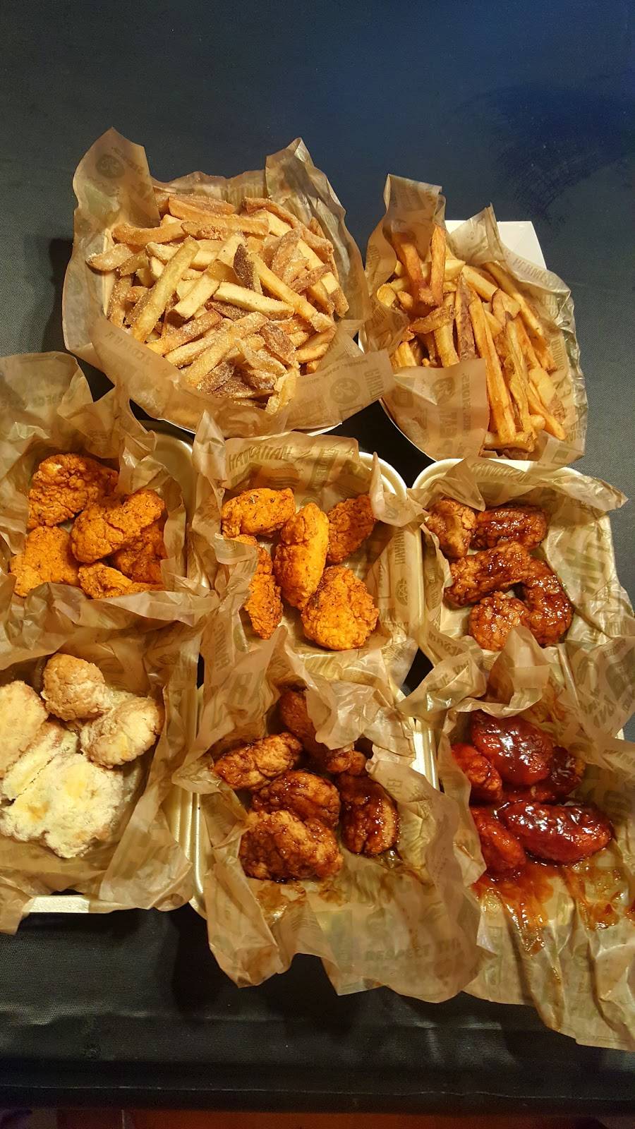 Wingstop | restaurant | 5177 E Kings Canyon Rd, Fresno, CA 93727, USA | 5592529464 OR +1 559-252-9464