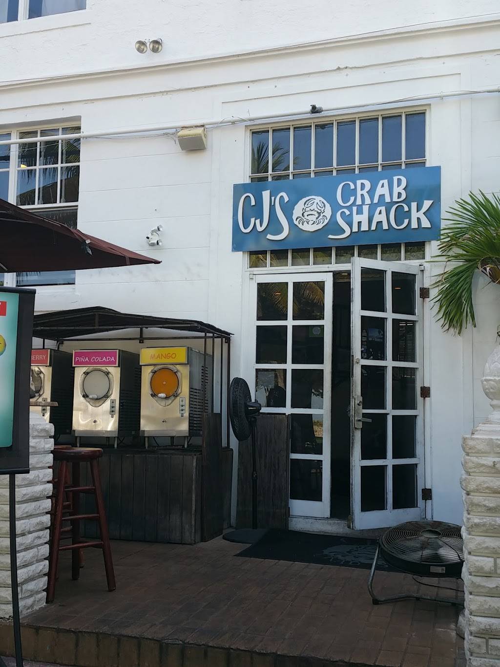 CJs Crab Shack | restaurant | 600 Ocean Dr, Miami Beach, FL 33139, USA | 3056045951 OR +1 305-604-5951