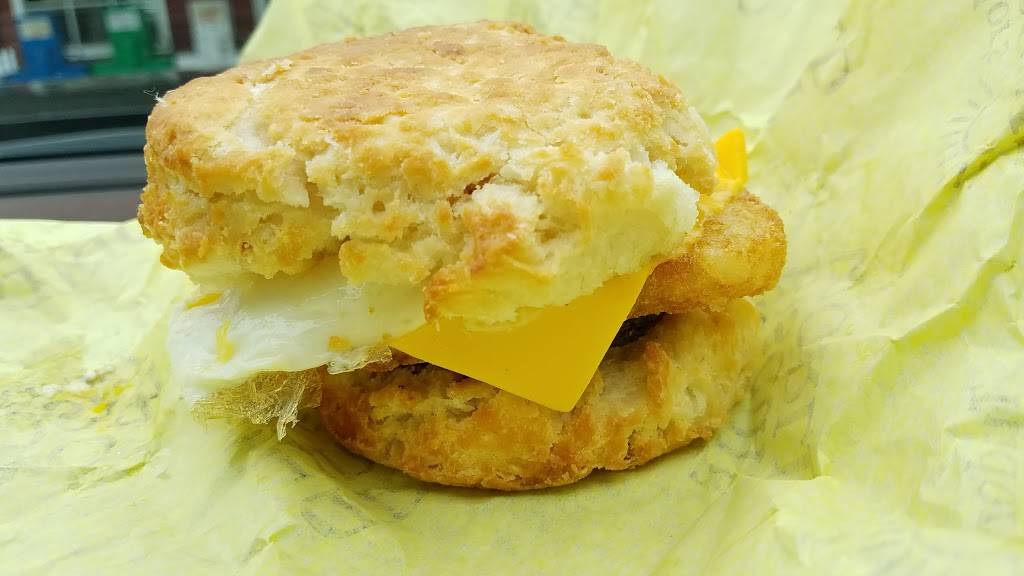 Tudors Biscuit World | restaurant | 173 Virginia Ave, Smithers, WV 25186, USA | 3044428989 OR +1 304-442-8989