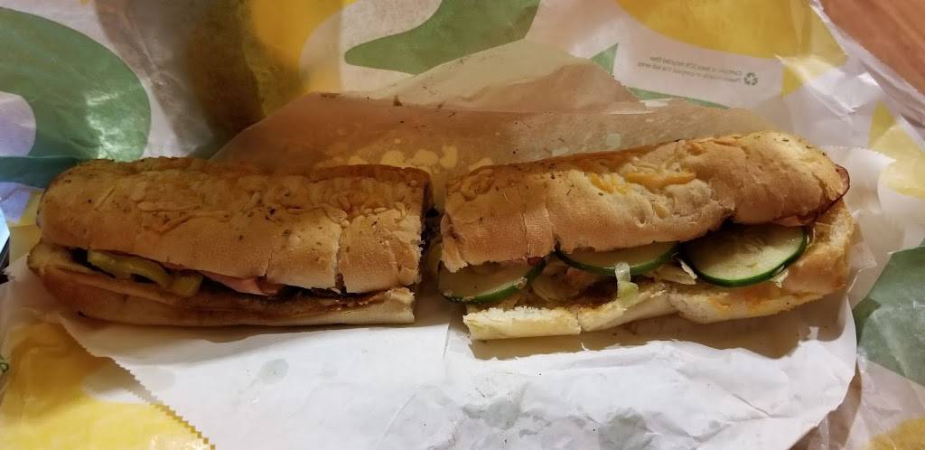 Subway | restaurant | 9451 Dunkirk Ln N, Maple Grove, MN 55311, USA | 7634949421 OR +1 763-494-9421