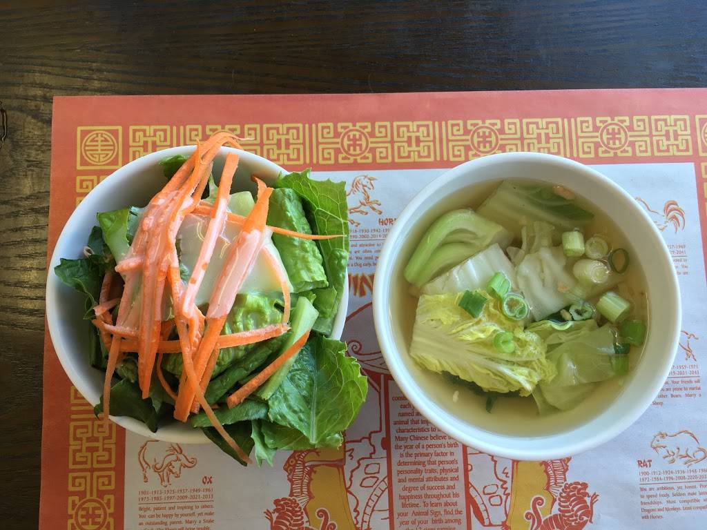 Poom Thai Cuisine | restaurant | 1321, 2204 Lincoln Blvd A, Santa Monica, CA 90405, USA | 3104522150 OR +1 310-452-2150