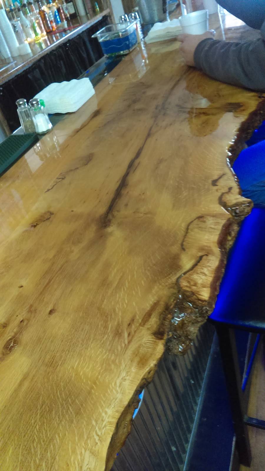 Jacksons Fox & Hound BBQ | restaurant | 113 W Main St, Hettick, IL 62649, USA | 2177054490 OR +1 217-705-4490