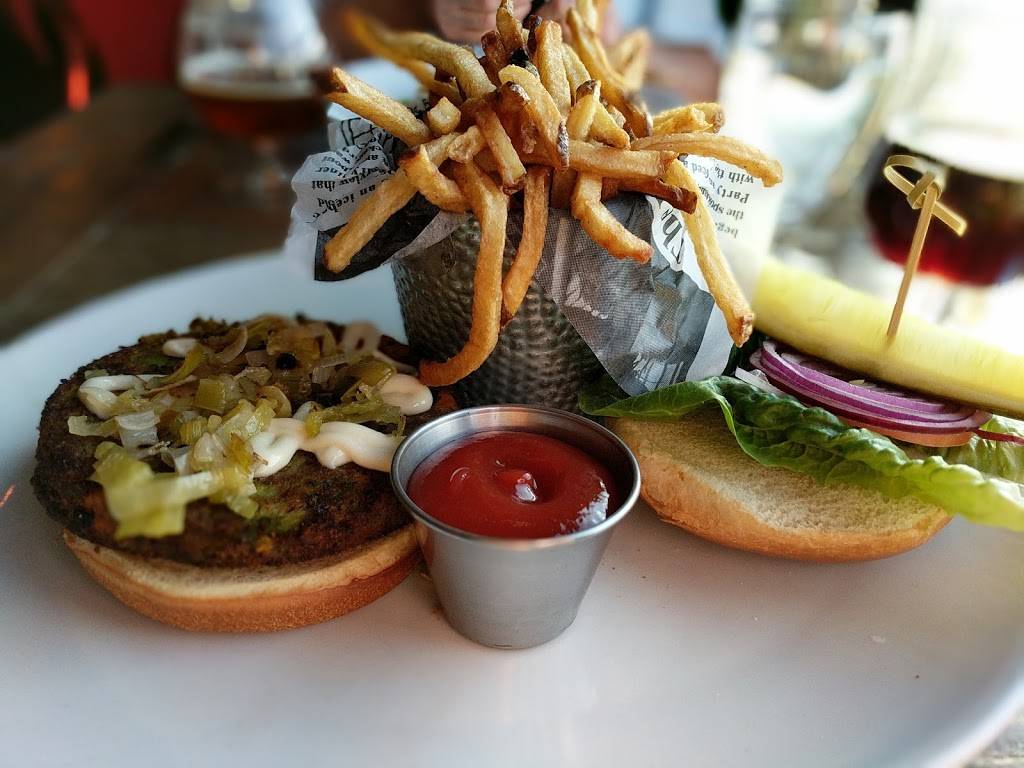 Brewology295 | Port Jeff | restaurant | 201 Main St, Port Jefferson, NY 11777, USA | 6315091700 OR +1 631-509-1700