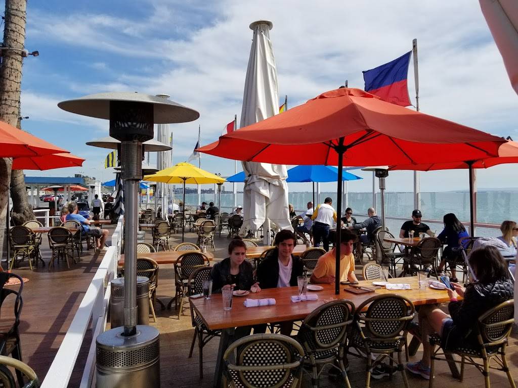 Gladstones Restaurant | restaurant | 17300 Pacific Coast Hwy, Pacific Palisades, CA 90272, USA | 3104543474 OR +1 310-454-3474