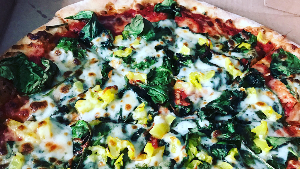 The Pizza Man | restaurant | 663 Broad St, Lyndonville, VT 05851, USA | 8026264766 OR +1 802-626-4766