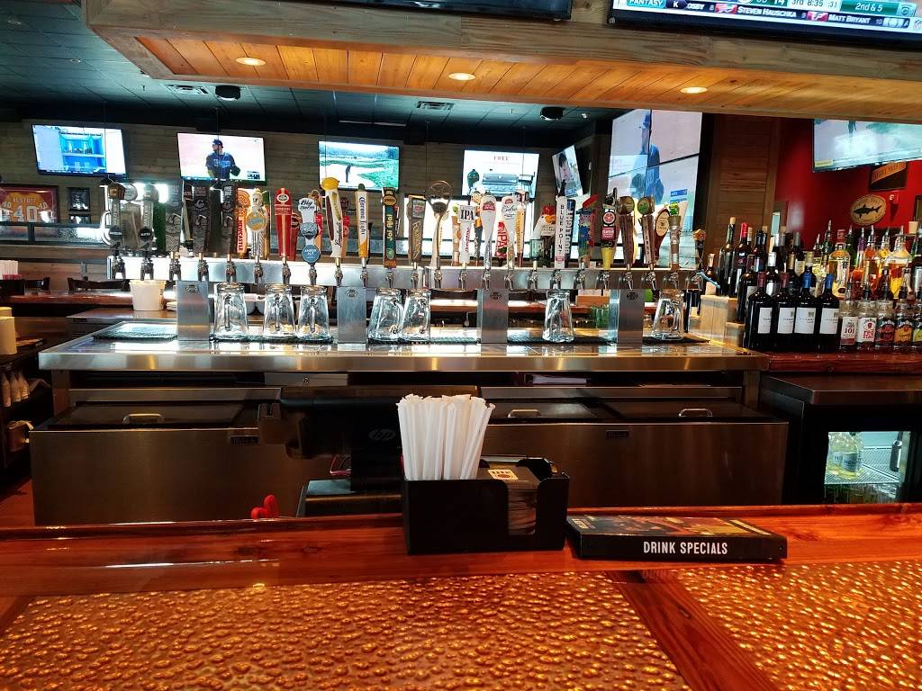 Millers Ale House - Tampa USF | restaurant | 2108 E Fowler Ave, Tampa, FL 33612, USA | 8132108280 OR +1 813-210-8280