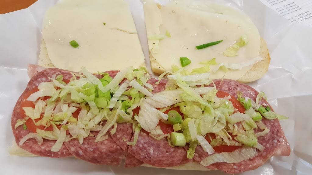 Ginos Italian Deli | restaurant | 6509 Century Ave, Middleton, WI 53562, USA | 6088270999 OR +1 608-827-0999