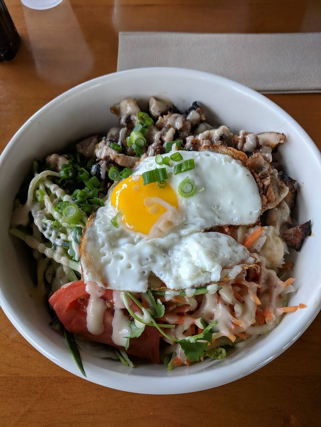 Viet-Nomz Waterford | restaurant | 11798 E Colonial Dr, Orlando, FL 32817, USA | 4076014113 OR +1 407-601-4113