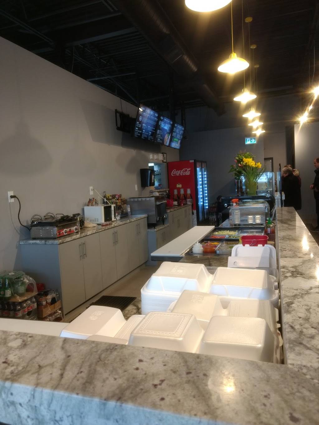 Poppis Pizzeria & Grill | meal takeaway | 14-1812 Rymal Rd E, Hamilton, ON L8W 3N3, Canada | 9056929779 OR +1 905-692-9779