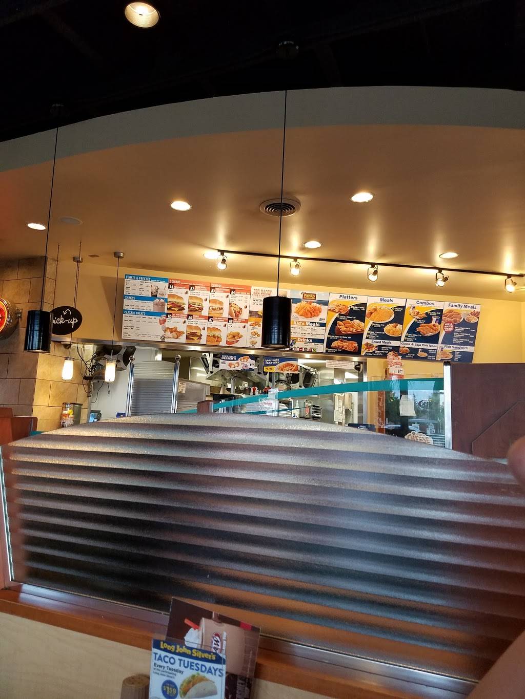 Long John Silvers | restaurant | 406 W Shaw Ave, Clovis, CA 93612, USA | 5592988910 OR +1 559-298-8910