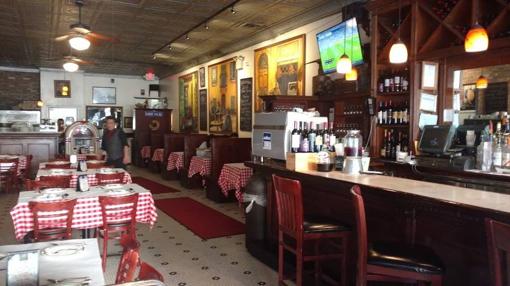 Blue Moon | restaurant | 26 N Park Ave, Rockville Centre, NY 11570, USA | 5167634900 OR +1 516-763-4900