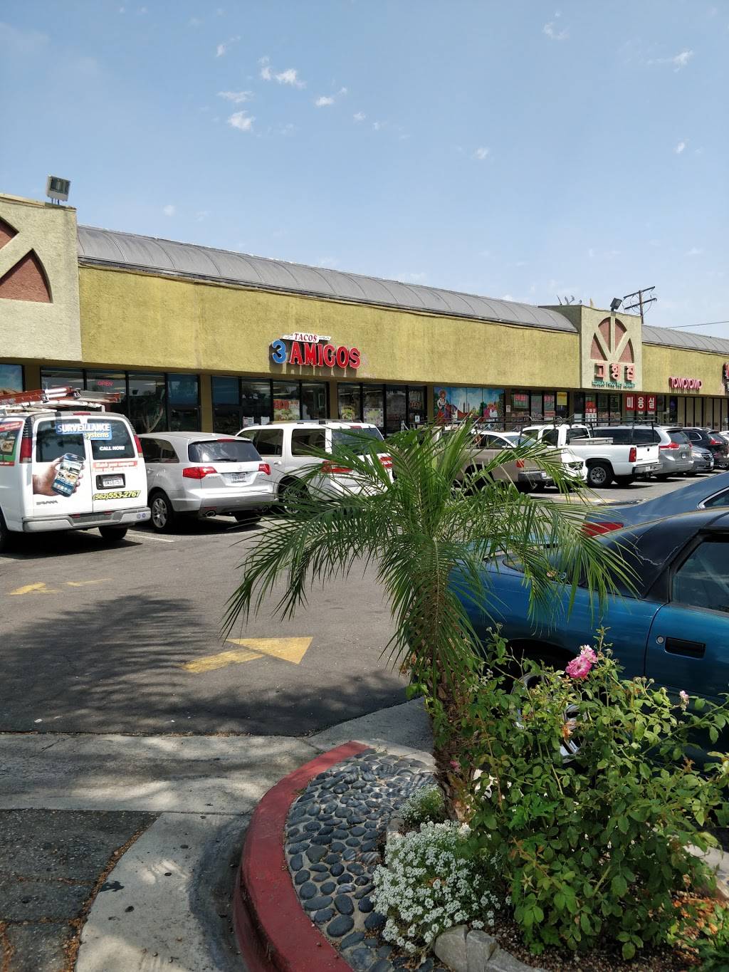 Ozen Sushi | restaurant | 16511 Pioneer Blvd, Norwalk, CA 90650, USA | 5628653700 OR +1 562-865-3700