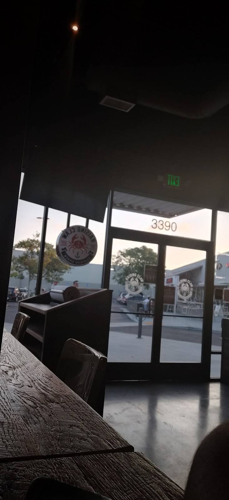 RAISING CLAW | restaurant | 3390 S Bristol St, Santa Ana, CA 92704, USA | 7147604313 OR +1 714-760-4313