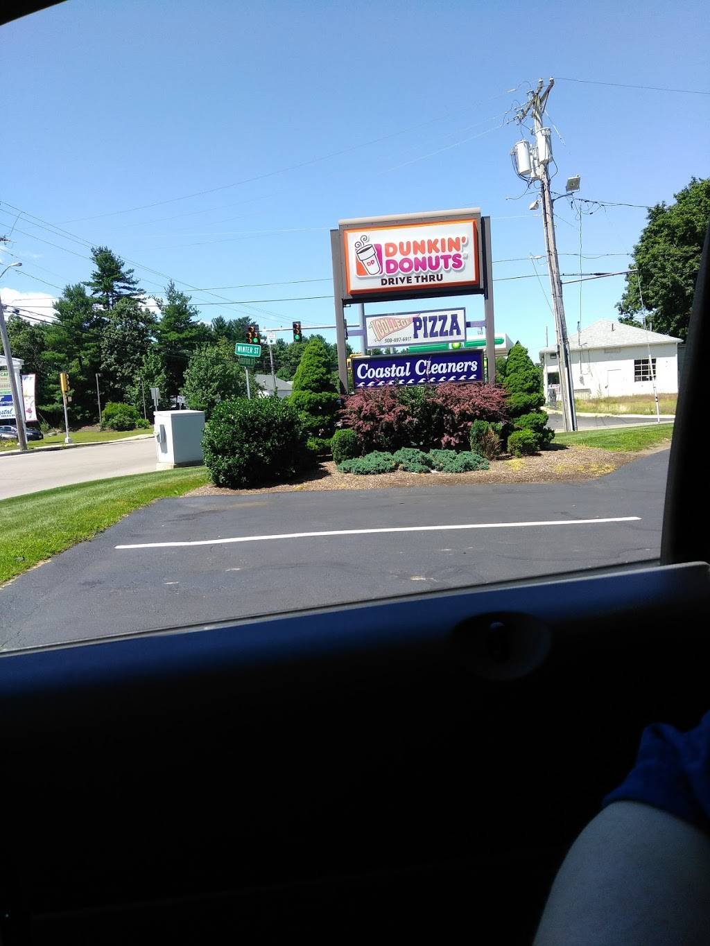 Dunkin | bakery | 750 Bedford St, Bridgewater, MA 02324, USA | 5086977341 OR +1 508-697-7341