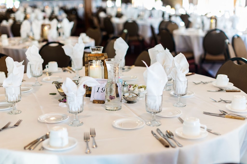 Muskego Lakes Country Club | restaurant | S100W14020 Loomis Rd, Muskego, WI 53150, USA | 4144256500 OR +1 414-425-6500