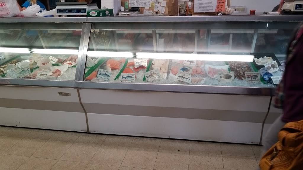 Captain Bobs | restaurant | 609 S West End Blvd, Quakertown, PA 18951, USA | 2155380773 OR +1 215-538-0773