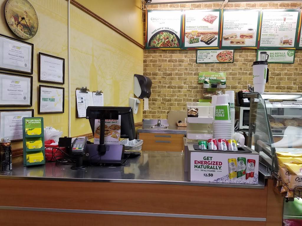 Subway | restaurant | 2359 W Monroe St, Springfield, IL 62704, USA | 2175464440 OR +1 217-546-4440
