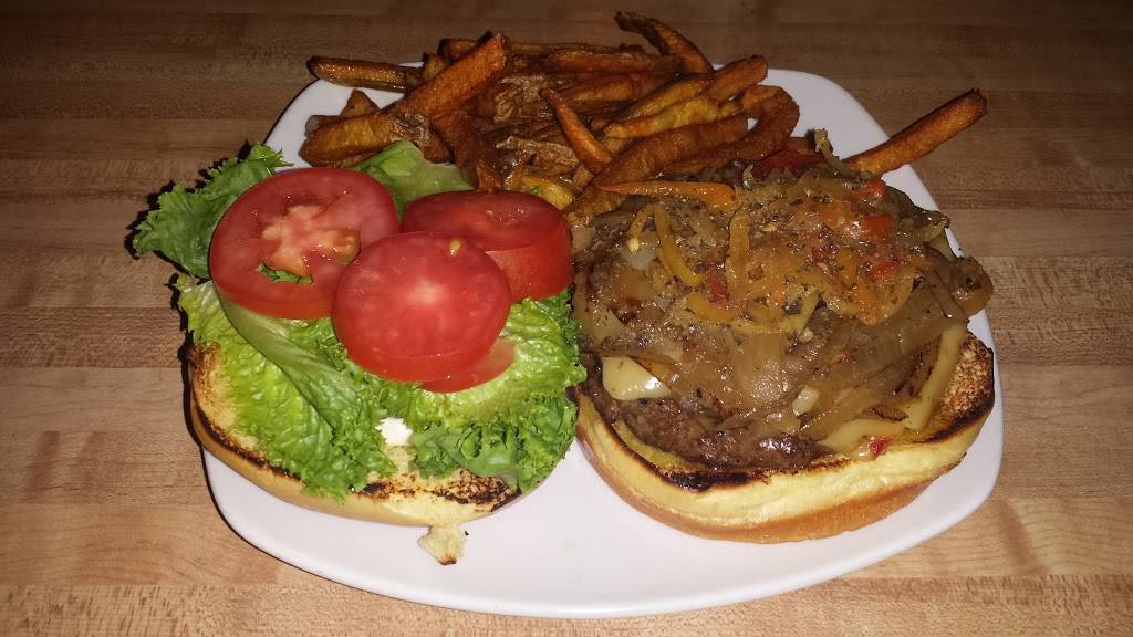 Mikes Penn Ave Grille | restaurant | 599 E State St, Salem, OH 44460, USA | 3303324804 OR +1 330-332-4804