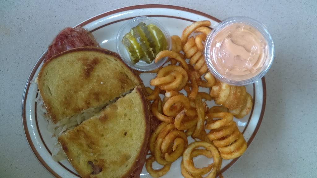 Leos Coney Island | restaurant | 15010 Silver Pkwy, Fenton, MI 48430, USA | 8106208400 OR +1 810-620-8400