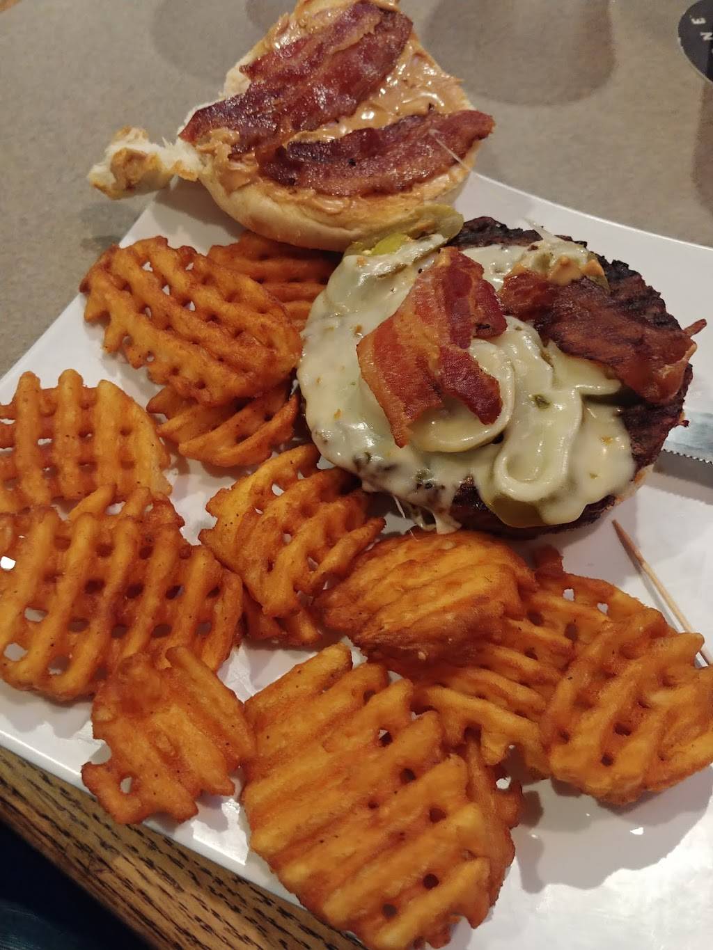 Dog & Duck of Summerville, LLC | restaurant | 1580 Old Trolley Rd, Summerville, SC 29485, USA | 8438213056 OR +1 843-821-3056