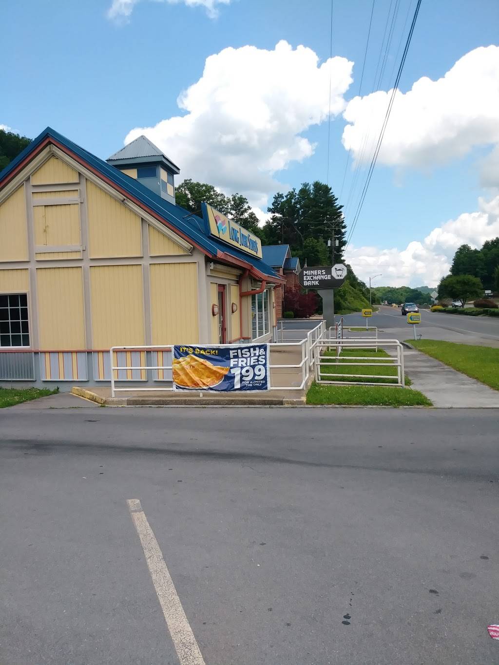 Long John Silvers | restaurant | 491 Front St W, Coeburn, VA 24230, USA | 2763955254 OR +1 276-395-5254