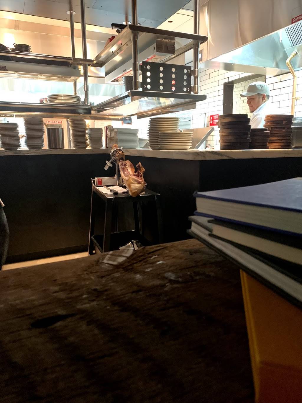 Barcelona Wine Bar | restaurant | 5016 Miller Ave, Dallas, TX 75206, USA | 4698628500 OR +1 469-862-8500