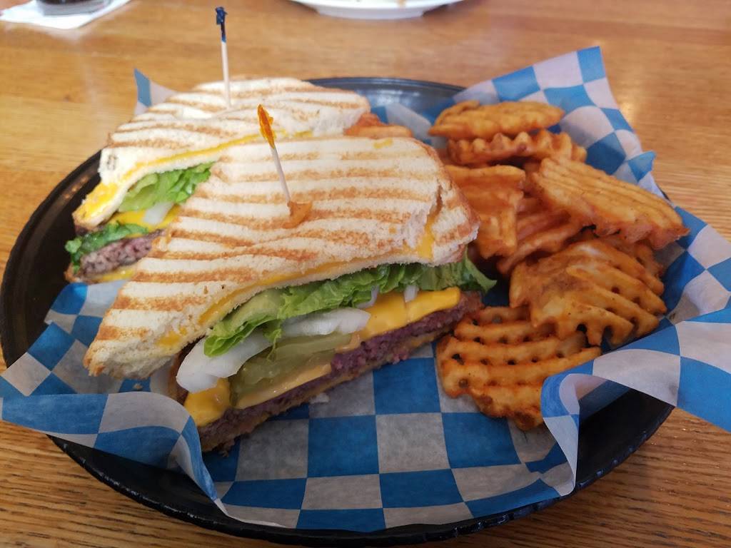 Brownies The Shed Grille & Bar | restaurant | 9900 Linn Station Rd, Louisville, KY 40223, USA | 5023269830 OR +1 502-326-9830