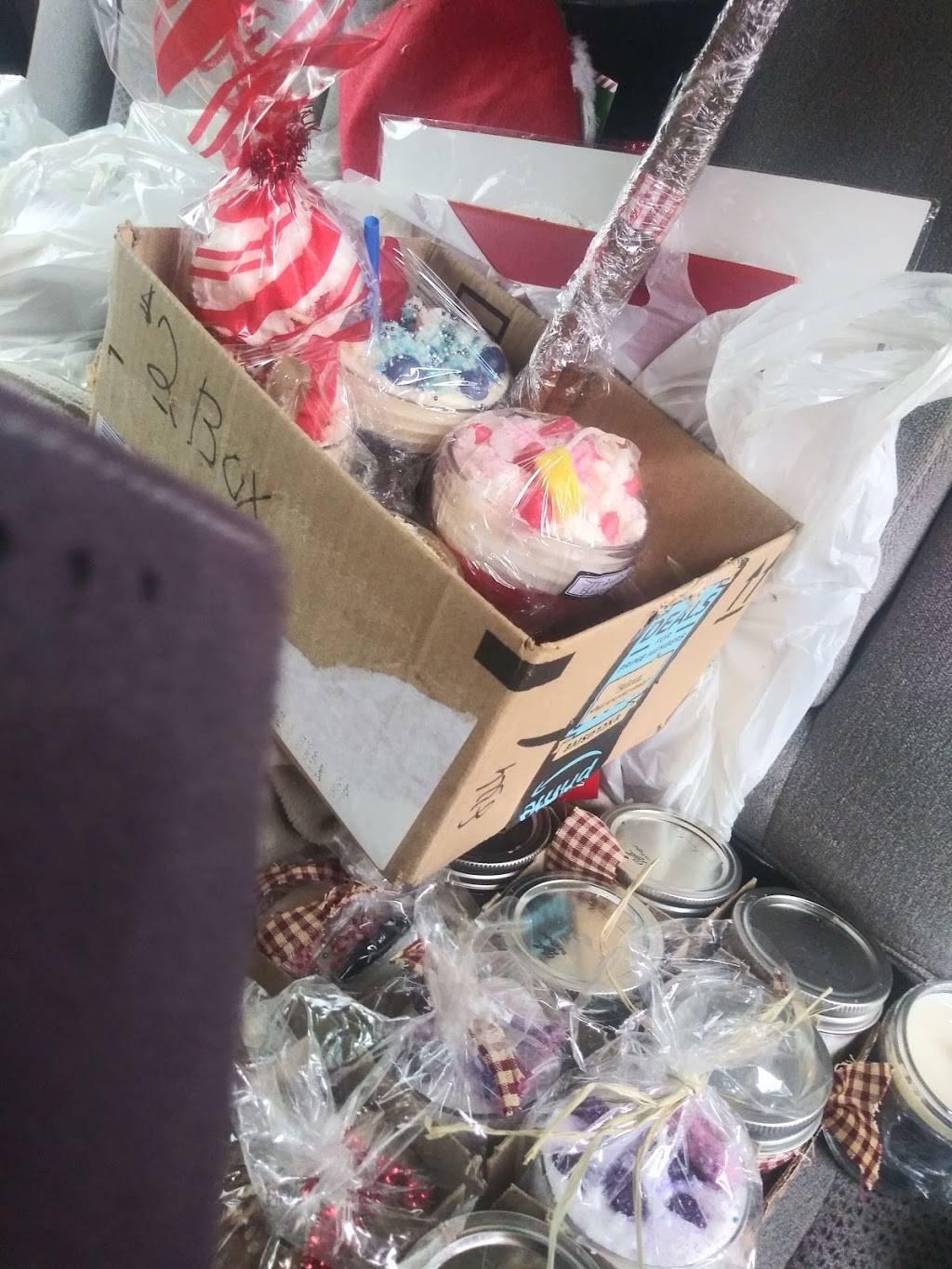 Long John Silvers | restaurant | 400 S 1st St, La Grange, KY 40031, USA | 5022227008 OR +1 502-222-7008