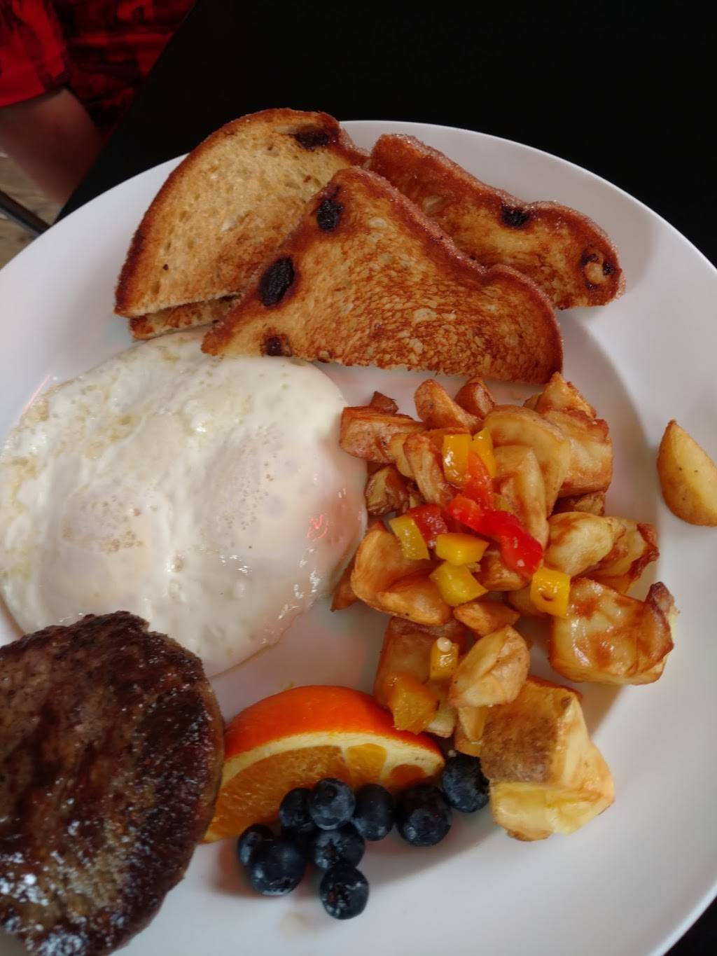 Country Brook Cafe | restaurant | 98 Amesbury Rd, Kensington, NH 03833, USA | 6037775111 OR +1 603-777-5111