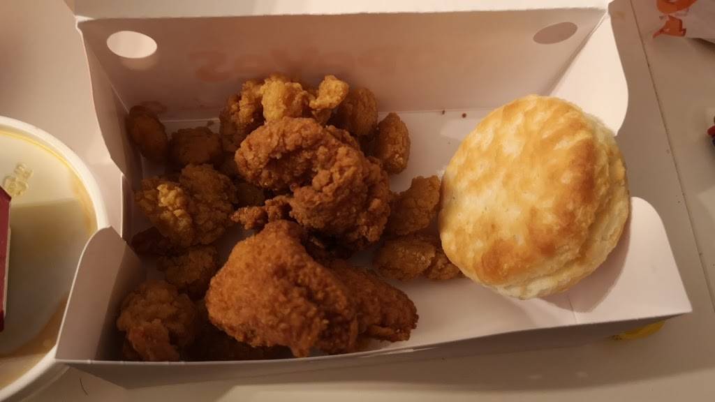 Popeyes | restaurant | 3070 Don Mills Rd E, North York, ON M2J 3B6, Canada | 4164942837 OR +1 416-494-2837