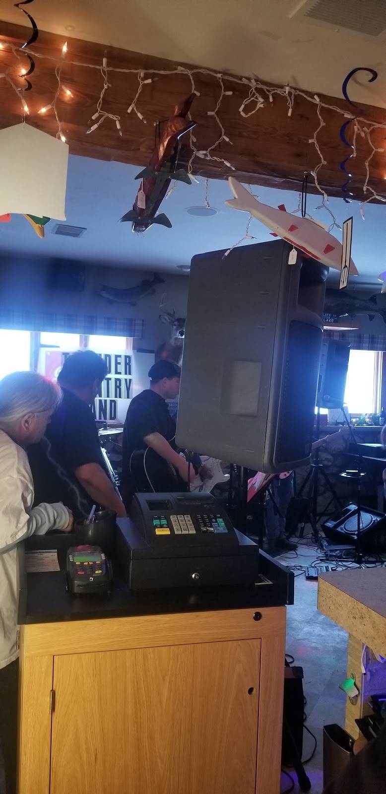 Fishtail Inn Bar & Grill | restaurant | W5636 Co Rd EE, Hilbert, WI 54129, USA | 9204391565 OR +1 920-439-1565