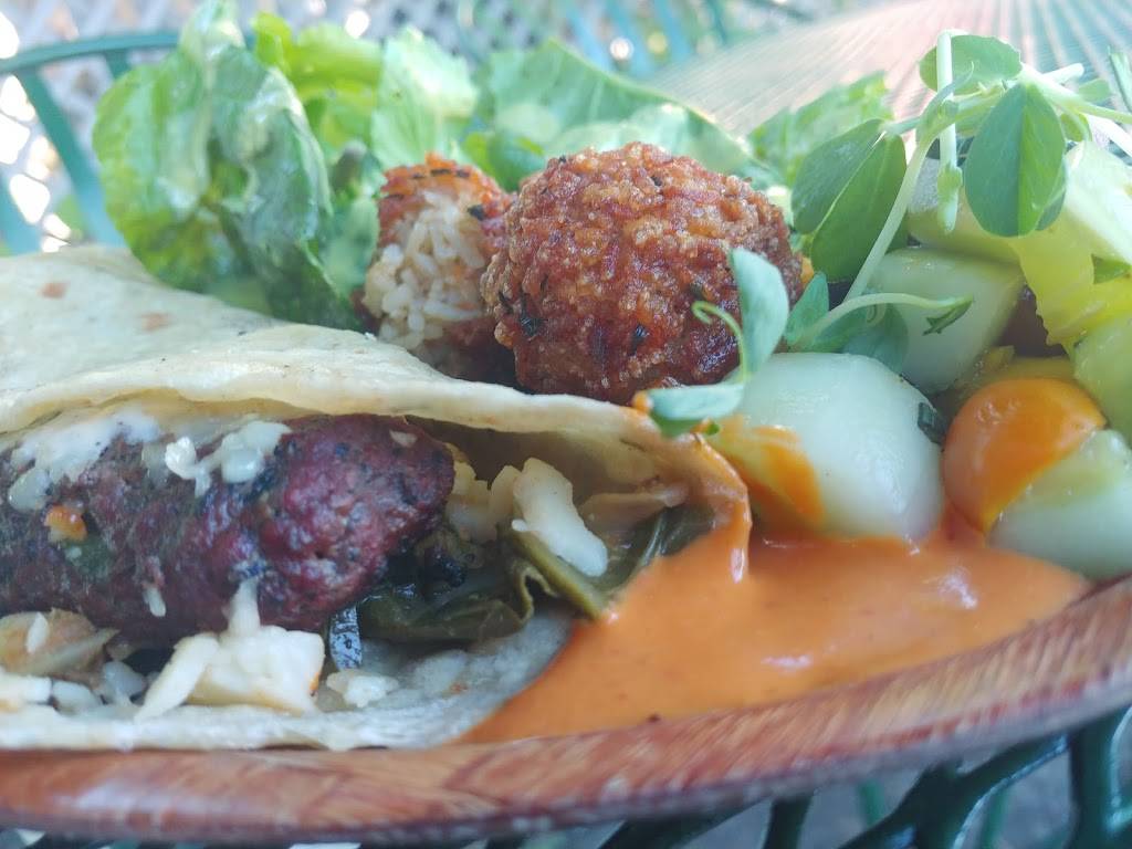 Pink Flamingo | restaurant | 2746 Vermont St, Detroit, MI 48216, USA | 3138014423 OR +1 313-801-4423