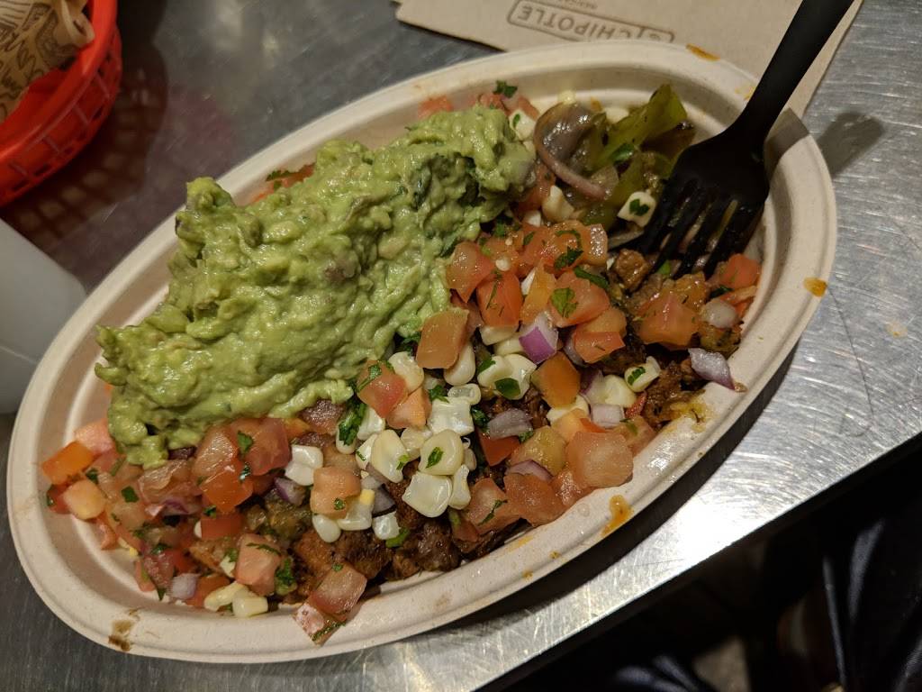 Chipotle Mexican Grill | restaurant | 24405 Town Center Dr, Valencia, CA 91355, USA | 6612842461 OR +1 661-284-2461