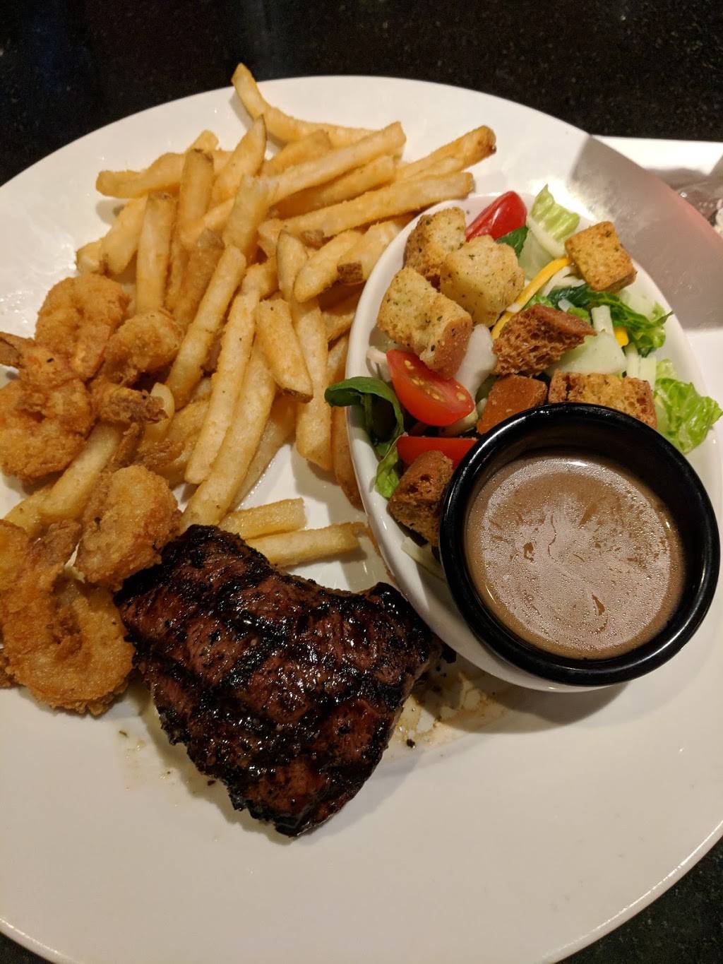 TGI Fridays | restaurant | 4650 King St, Alexandria, VA 22302, USA | 7039314100 OR +1 703-931-4100