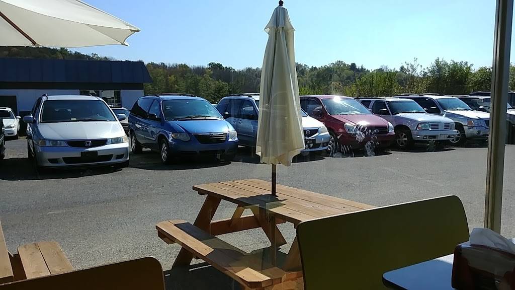 Kenneys | restaurant | 635 Waddell St, Lexington, VA 24450, USA | 5404635730 OR +1 540-463-5730