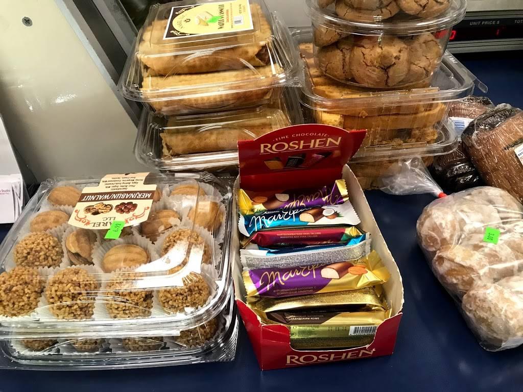 Grandmas Deli Babushka | bakery | 4818 Laurel Canyon Blvd, Valley Village, CA 91607, USA | 8187628980 OR +1 818-762-8980