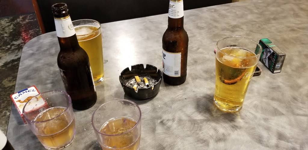 Coachs Eastgate Grille | restaurant | 6750 Eastgate Blvd, Lebanon, TN 37090, USA | 6154439994 OR +1 615-443-9994